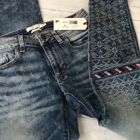 Miss Me Vintage Jeans - Picture 12 of 13